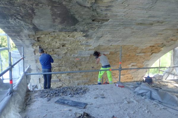 Restauration des maconnerie Pont de Bourg-Charente 4